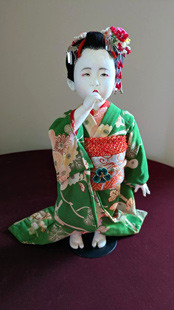 「指しゃぶり（舞子シリーズ）」福田朝子