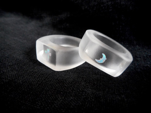 Nico glass and yarn作品